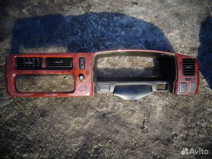 Козырек щитка приборов Mitsubishi Challenger K99W