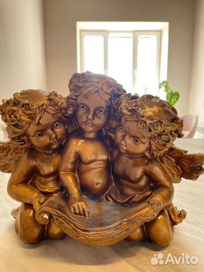 Фигура ангел