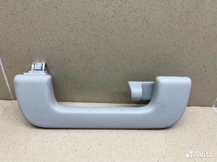 Ручка внутренняя потолочная задняя Audi A3 8V czca