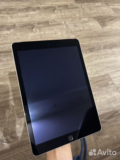 iPad air 64 gb wi fi space gray