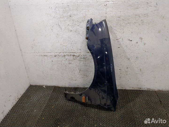 Крыло Toyota Avensis 1, 2001