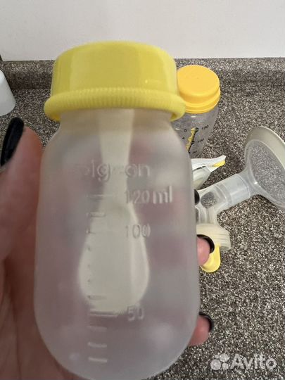 Молокоотсос medela ручной