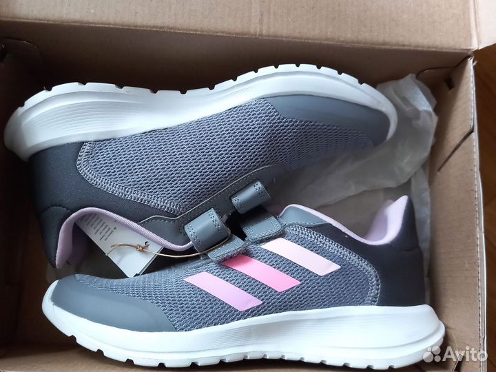 Кроссовки Adidas новые