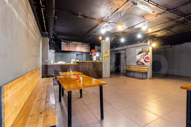 Продам помещение свободного назначения, 135.9 м²