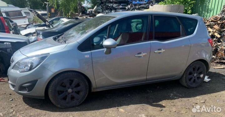 Opel Meriva B 2011 г по запчастям