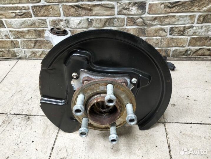 Кулак поворотный задний левый Ford Mustang S550