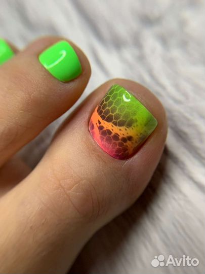Педикюр гель лак