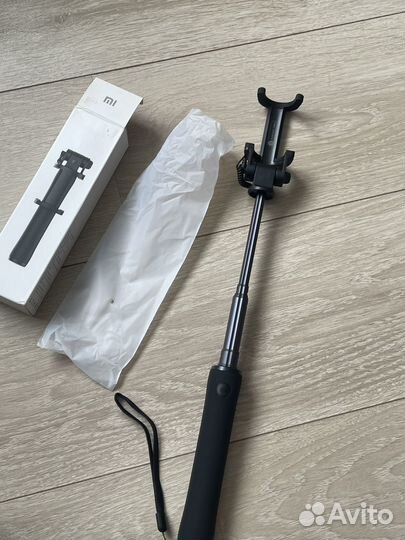 Mi selfie stick (палка для селфи xiaomi)