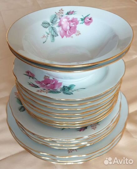 Набор столовой посуды. Тарелки. Дулёвский фарфор