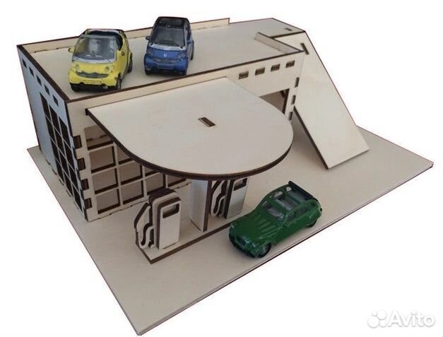 Детский игрушечный гараж