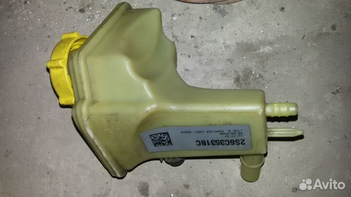 Форд фьюжен бачок гура