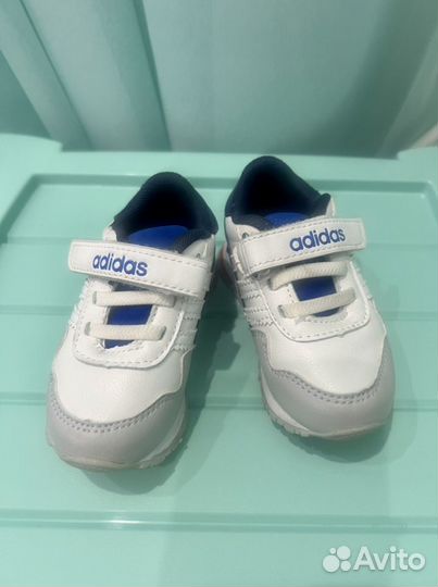 Кроссовки adidas 21-22