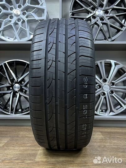 Fortune FSR702 275/40 R19 105Y