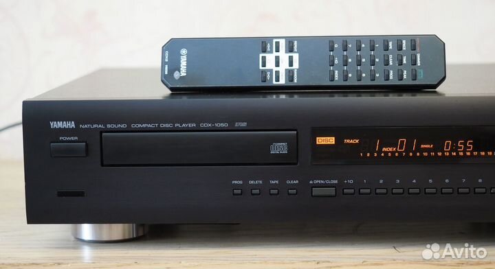 CD-проигрыватель Yamaha CDX-1050 пульт д/у. 220 V