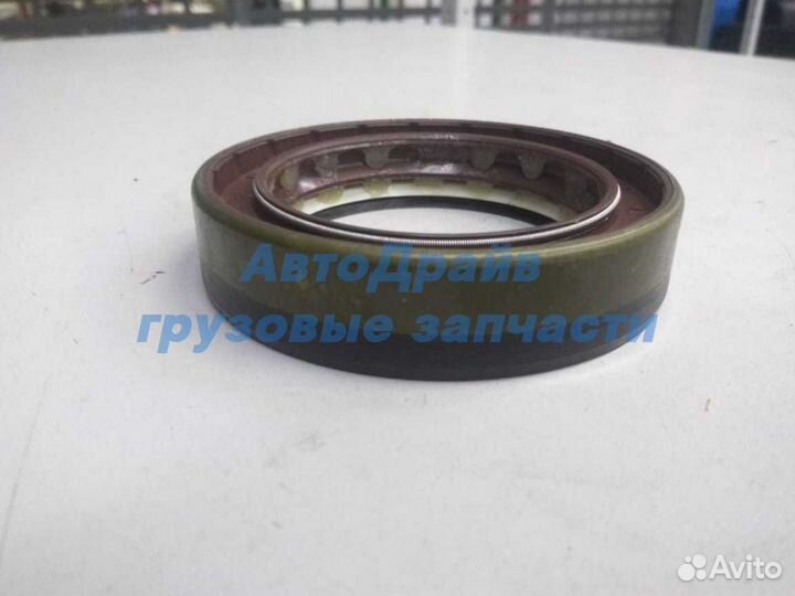 Сальник Ивеко Еврокарго Траккер переднего моста 66х92х19мм