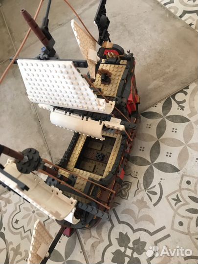 Lego пиратский корабль