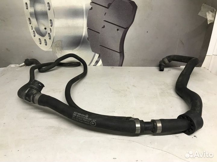 Патрубок системы охлаждения Mercedes-Benz E-Class