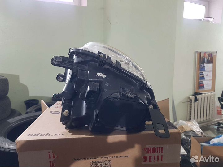 Фара правая ксенон на мини купер R56