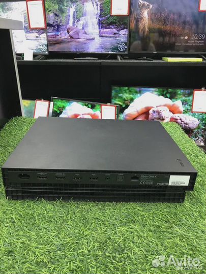 Игровая приставка Microsoft Xbox One X 1Tb