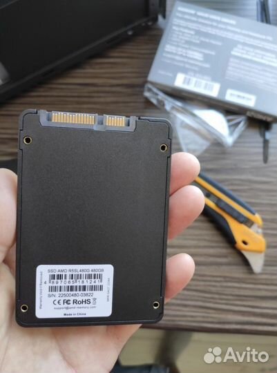 Твердотельный накопитель AMD Radeon R5 480 гб SATA