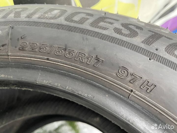 Bridgestone Blizzak LM-001 225/55 R17