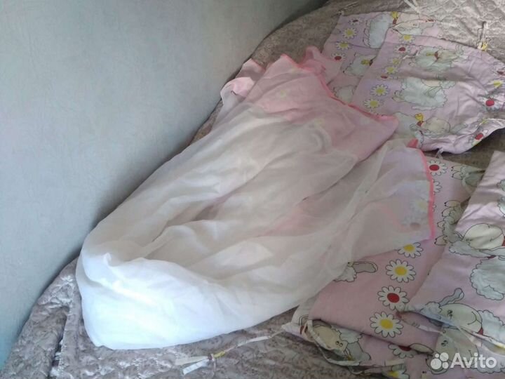 Бортики и балдахин в кроватку для девочки