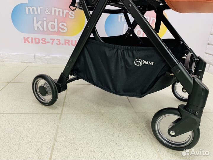 Прогулочная коляска новая