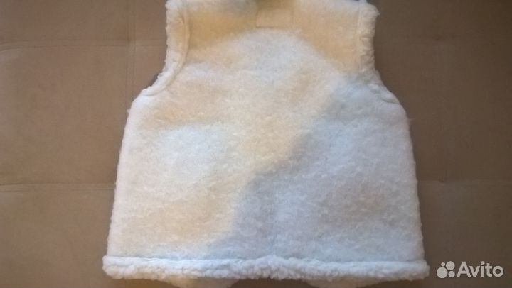 Новый жилет из овечьей шерсти