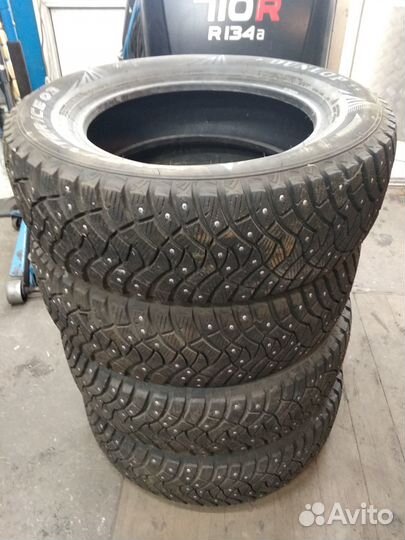 Dunlop SP Winter Ice 03 205/65 R16 99T