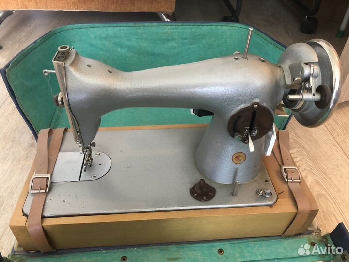 Швейная машина Подольск с электроприводом