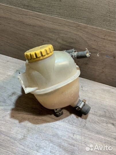 Расширительный бачок Опель Вектра B