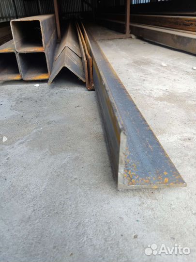 Уголок металлический
