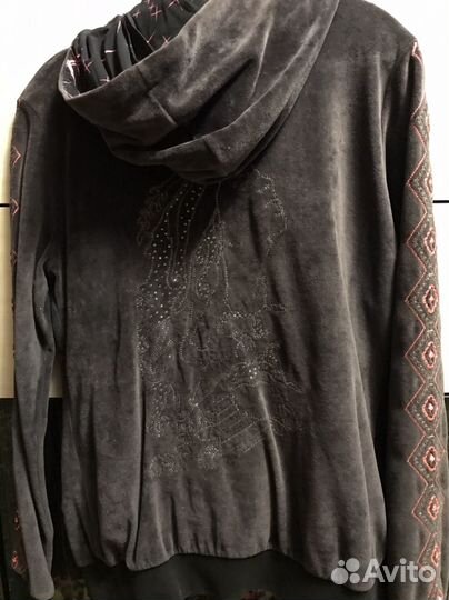 Спортивный костюм женский