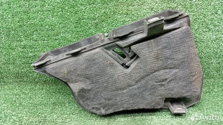 Воздухозаборник Mercedes-Benz C-Class