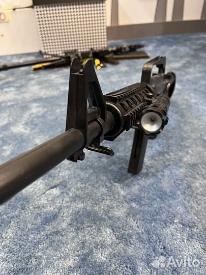 Игрушечный автомат 