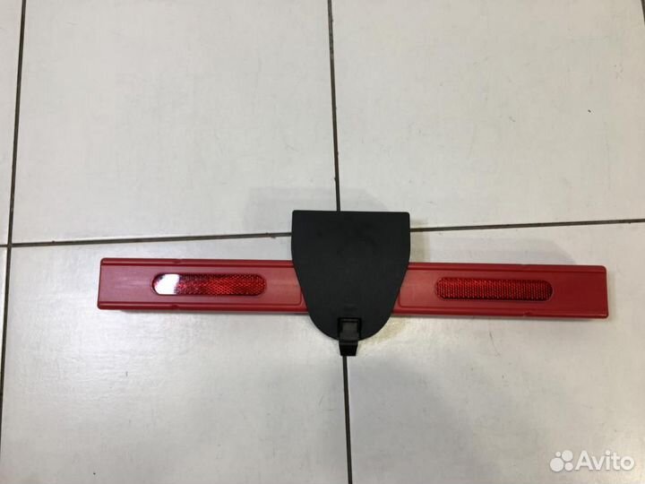 Знак аварийной остановки Audi А4 В8 8K2