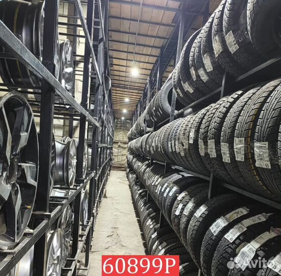 Bridgestone Ice Cruiser 7000 215/60 R17 98P