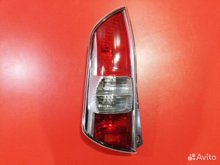 Фонарь задний левый Toyota Passo KGC10 1KR-FE