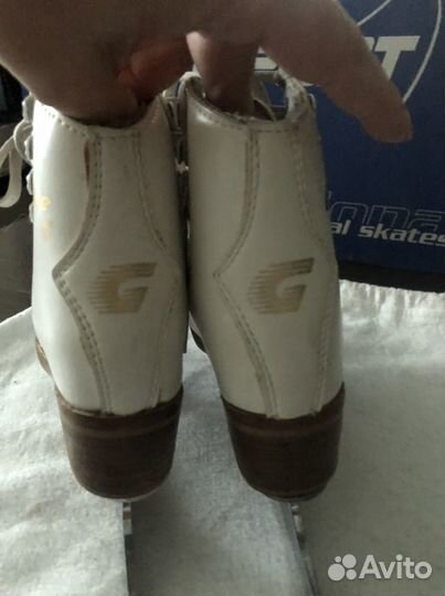 Коньки graf. M9. 17 см по стельке