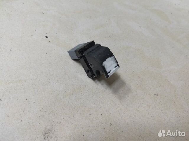 Кнопка стеклоподъемника Volkswagen Passat B6 1.9