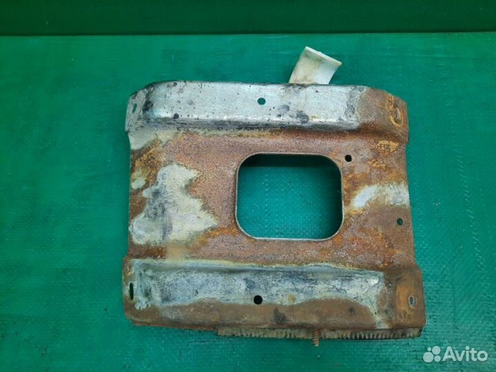 Кронштейн акб Лада Гранта седан 11186 2018