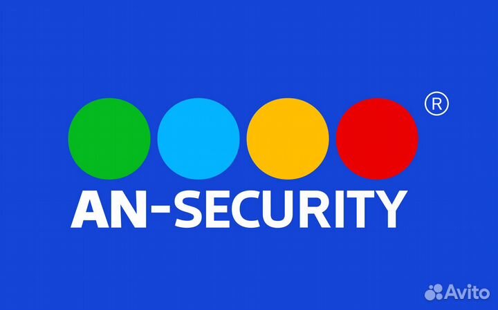 Охранник в бутик одежды