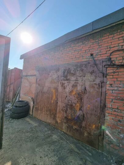 Гараж, > 30 м²