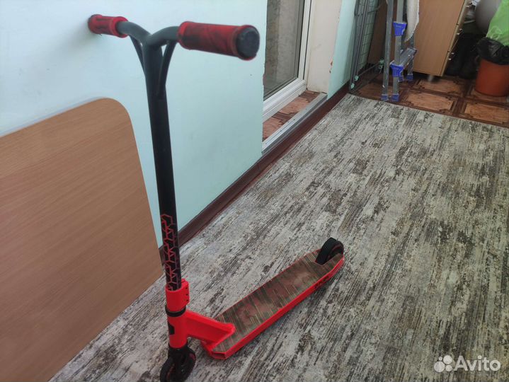 Трюковой самокат Plank Triton