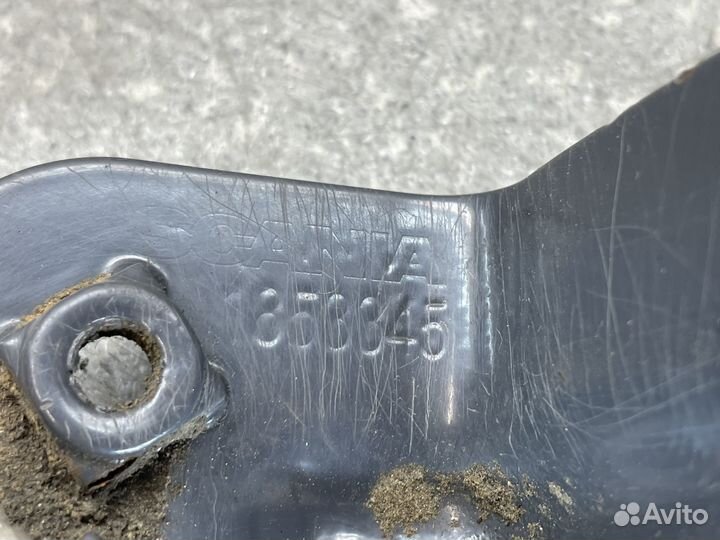 1853345 Кронштейн монтажный scania скания