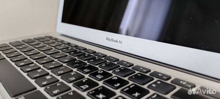 MacBook air 13 8/128 SSD 2017