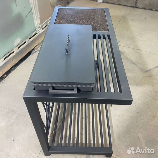 Мангал с крышкой