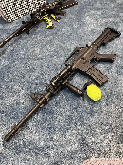 Игрушечный автомат 