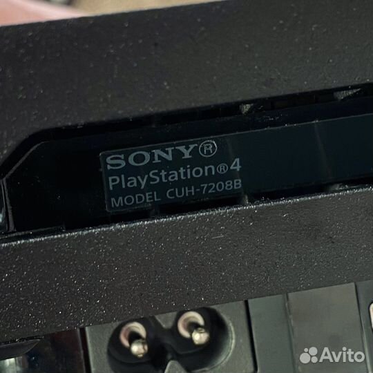 Sony Playstation 4 pro 1tb в идеале с подпиской
