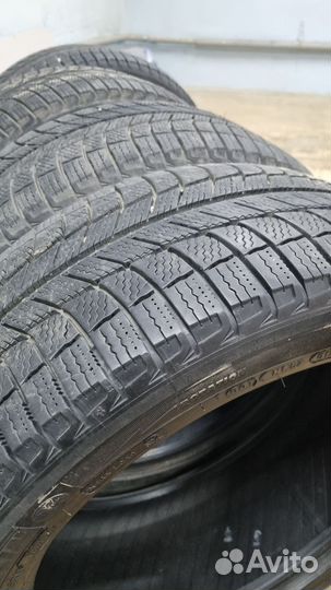 Michelin X-Ice 3 245/45 R18 100H